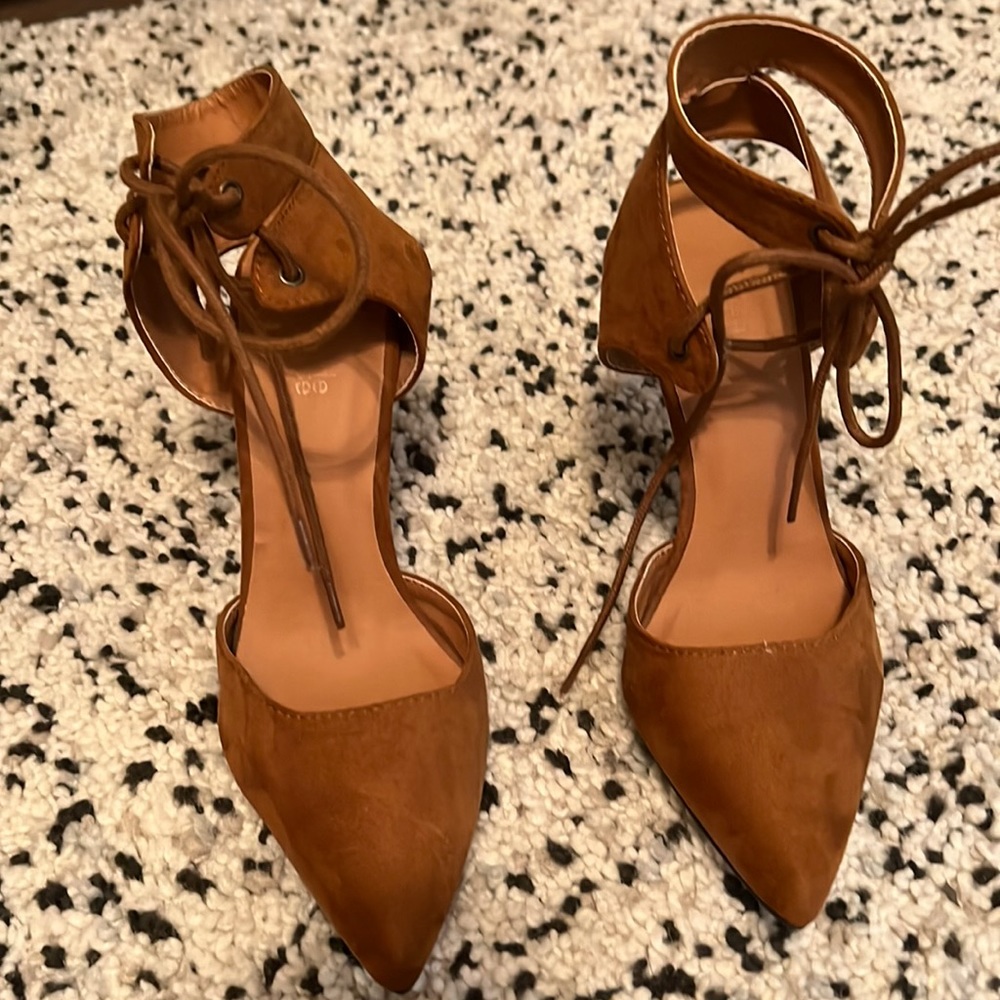 Tan heels